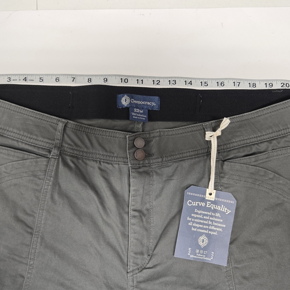 NWT DEMOCRACY Women's Plus size 22W High Rise Tapered Utility Pants - Picture 6 of 9